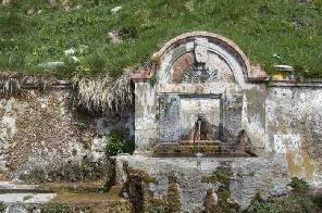 Xtrallusion photo gallery of Italy. Photos, pictures, images and photographs of the Italian Rivieras, the Italian Lakes, the Italian Alps, the Cinque Terre, the Amalfi coast and some of the most beautiful corners of Italy. Plus photos of Italian cities such as Pisa, Milan, Genoa and Rome.